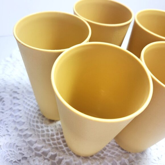 Tupperware Tall Tumblers Set of 5 Harvest Gold 8 oz Juice Cups 873 Vintage 70s - Picture 5 of 11
